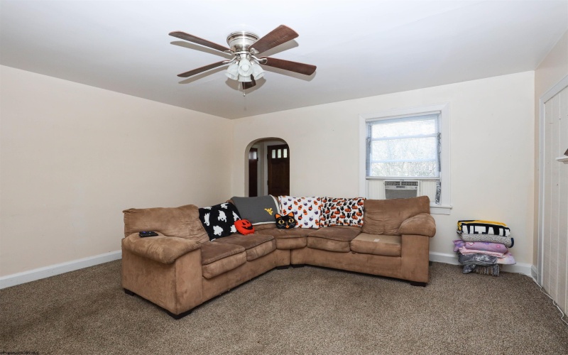 228 Cornell Avenue, Morgantown, West Virginia 26508, 3 Bedroom Bedrooms, 5 Room Rooms,2 BathroomBathrooms,Residential Rentals,For Rent,Cornell,0,10167570