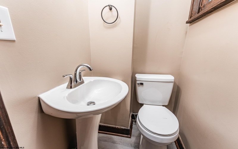 108 Cornell Avenue, Morgantown, West Virginia 26505, 3 Bedroom Bedrooms, 7 Room Rooms,3 BathroomBathrooms,Residential Rentals,For Rent,Cornell,0,10167574
