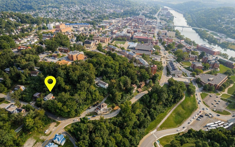 108 Cornell Avenue, Morgantown, West Virginia 26505, 3 Bedroom Bedrooms, 7 Room Rooms,3 BathroomBathrooms,Residential Rentals,For Rent,Cornell,0,10167574