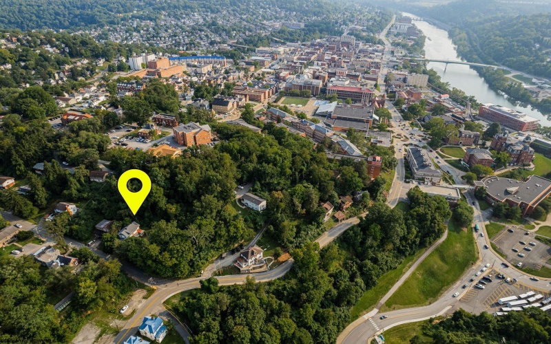 108 Cornell Avenue, Morgantown, West Virginia 26505, 3 Bedroom Bedrooms, 7 Room Rooms,3 BathroomBathrooms,Residential Rentals,For Rent,Cornell,0,10167574