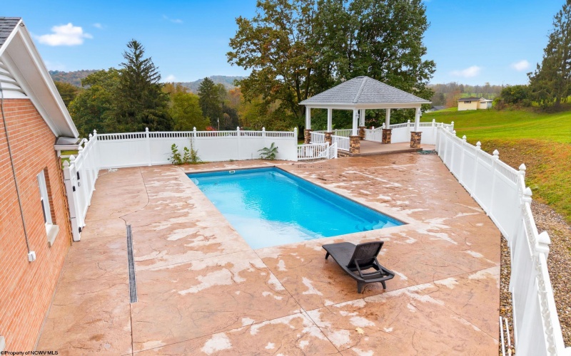 3574 Freedom Highway, Fairmont, West Virginia 26554, 3 Bedroom Bedrooms, 12 Room Rooms,3 BathroomBathrooms,Single Family Detached,For Sale,Freedom,0,10167557