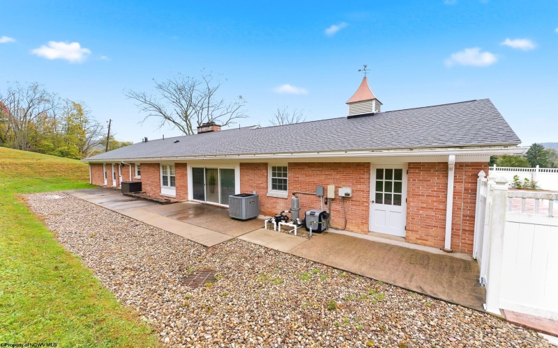 3574 Freedom Highway, Fairmont, West Virginia 26554, 3 Bedroom Bedrooms, 12 Room Rooms,3 BathroomBathrooms,Single Family Detached,For Sale,Freedom,0,10167557