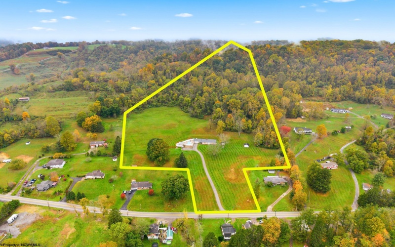 3574 Freedom Highway, Fairmont, West Virginia 26554, 3 Bedroom Bedrooms, 12 Room Rooms,3 BathroomBathrooms,Single Family Detached,For Sale,Freedom,0,10167557
