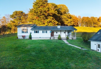223 Mount Liberty Road, Philippi, West Virginia 26416, 3 Bedroom Bedrooms, 10 Room Rooms,2 BathroomBathrooms,Single Family Detached,For Sale,Mount Liberty,0,10167563