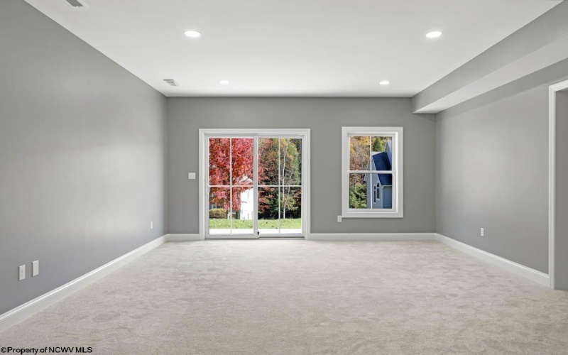 202 Sabre Court, Morgantown, West Virginia 26508, 3 Bedroom Bedrooms, 8 Room Rooms,3 BathroomBathrooms,Single Family Detached,For Sale,Sabre,0,10167603