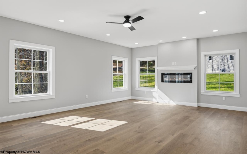 201 Sabre Court, Morgantown, West Virginia 26508, 4 Bedroom Bedrooms, 8 Room Rooms,3 BathroomBathrooms,Single Family Detached,For Sale,Sabre,0,10167601