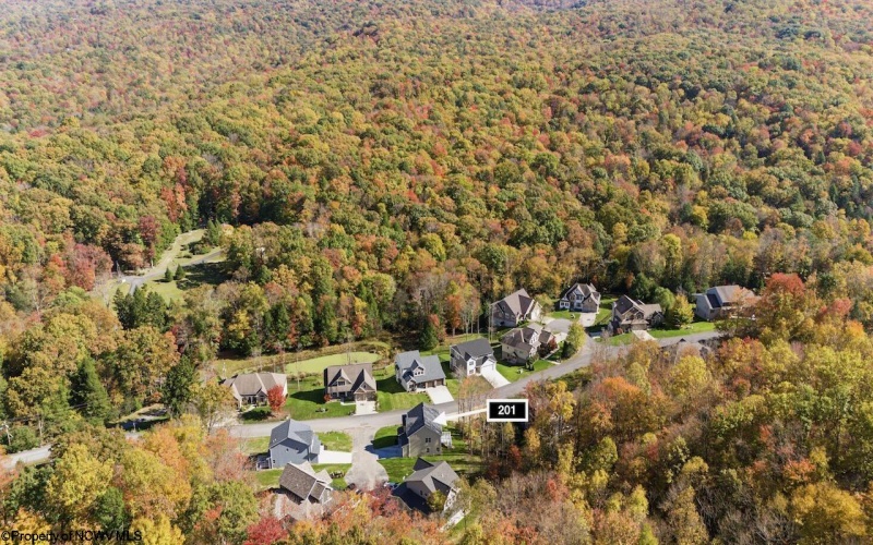 201 Sabre Court, Morgantown, West Virginia 26508, 4 Bedroom Bedrooms, 8 Room Rooms,3 BathroomBathrooms,Single Family Detached,For Sale,Sabre,0,10167601