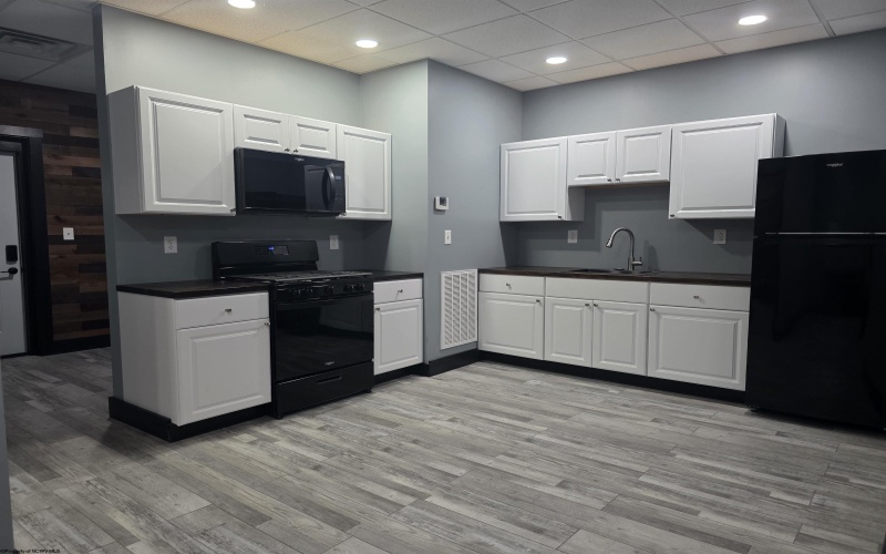 401 Pike Street, Shinnston, West Virginia 26431, 2 Bedroom Bedrooms, 5 Room Rooms,1 BathroomBathrooms,Residential Rentals,For Rent,Pike,0,10167619
