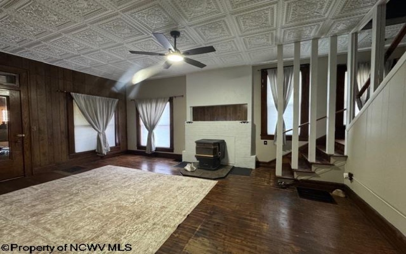 207 Morgantown Street, Kingwood, West Virginia 26537-1360, 3 Bedroom Bedrooms, 6 Room Rooms,2 BathroomBathrooms,Residential Rentals,For Rent,Morgantown,0,10167620