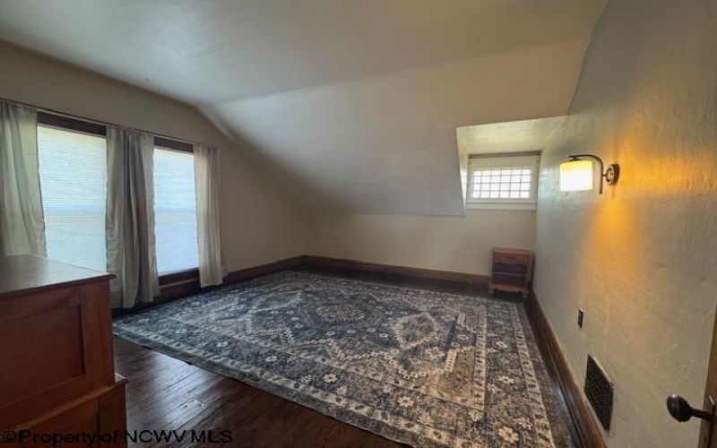 207 Morgantown Street, Kingwood, West Virginia 26537-1360, 3 Bedroom Bedrooms, 6 Room Rooms,2 BathroomBathrooms,Residential Rentals,For Rent,Morgantown,0,10167620