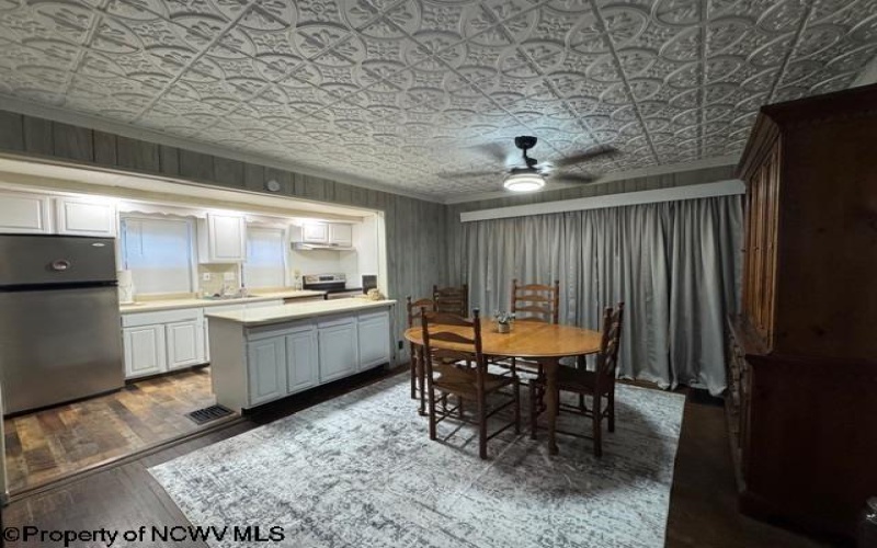207 Morgantown Street, Kingwood, West Virginia 26537-1360, 3 Bedroom Bedrooms, 6 Room Rooms,2 BathroomBathrooms,Residential Rentals,For Rent,Morgantown,0,10167620