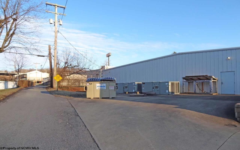 1040 Fairmont Road, Morgantown, West Virginia 26501, ,Commercial/industrial,For Lease,Fairmont,10147683