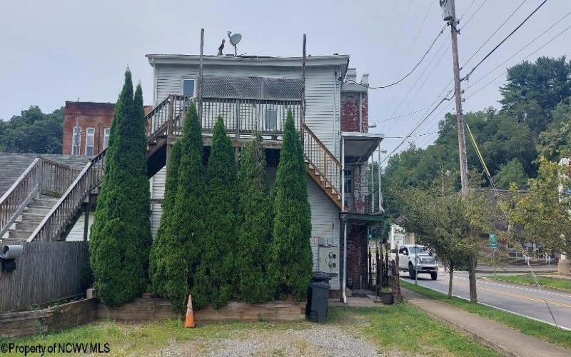 100 MAIN Street, Mannington, West Virginia 26582-0000, 3 Bedrooms Bedrooms, 6 Rooms Rooms,2 BathroomsBathrooms,Single Family Detached,For Sale,MAIN,10152078