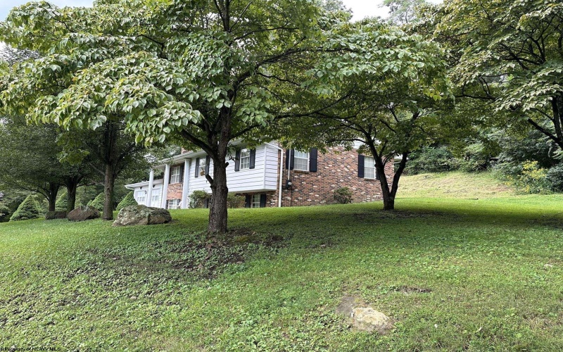 29 Nabors Road, Morgantown, West Virginia 26508, 3 Bedrooms Bedrooms, 8 Rooms Rooms,2 BathroomsBathrooms,Single Family Detached,For Sale,Nabors,10152165