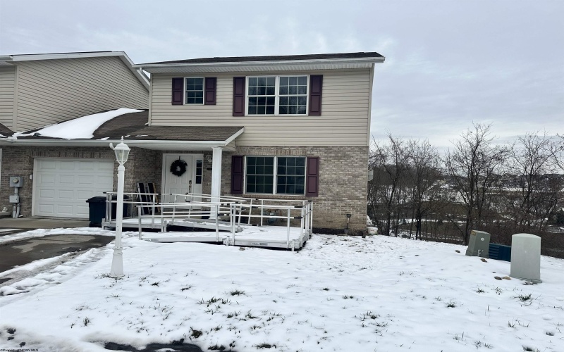 219 Donna Avenue, Morgantown, West Virginia 26505, 3 Bedrooms Bedrooms, 6 Rooms Rooms,3 BathroomsBathrooms,Single Family Attached,For Sale,Donna,10152656