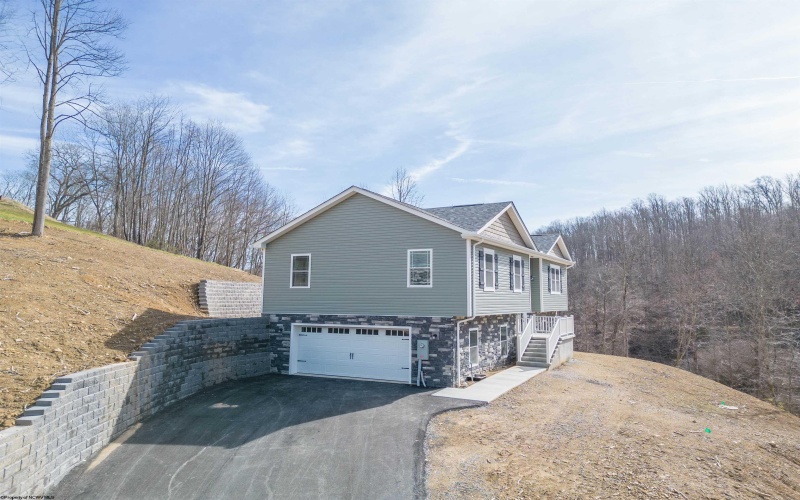 100 Frisco Lane, Bridgeport, West Virginia 26330, 4 Bedrooms Bedrooms, 7 Rooms Rooms,3 BathroomsBathrooms,Single Family Detached,For Sale,Frisco,10146076