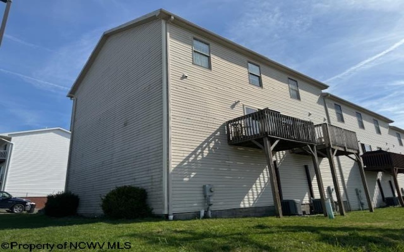 33 Ocean View Drive, Morgantown, West Virginia 26505, 3 Bedrooms Bedrooms, 5 Rooms Rooms,2 BathroomsBathrooms,Single Family Attached,For Sale,Ocean View,10153288