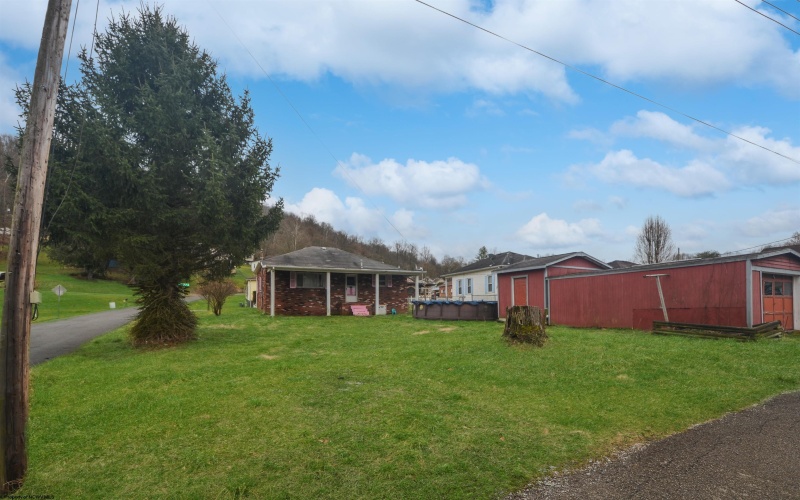 4 Canary Street, Worthington, West Virginia 26591, 3 Bedrooms Bedrooms, 5 Rooms Rooms,1 BathroomBathrooms,Single Family Detached,For Sale,Canary,10153359