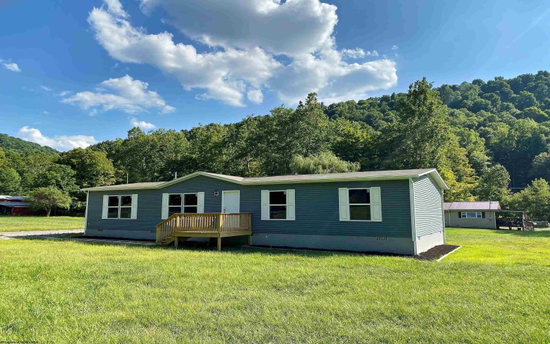 2964 Chenoweth Creek Road, Elkins, West Virginia 26241, 3 Bedrooms Bedrooms, 6 Rooms Rooms,2 BathroomsBathrooms,Single Family Detached,For Sale,Chenoweth Creek,10153535