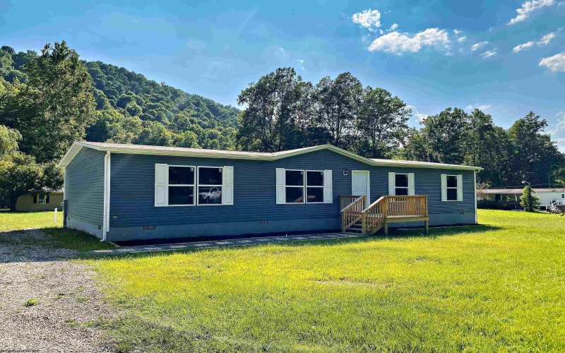 2964 Chenoweth Creek Road, Elkins, West Virginia 26241, 3 Bedrooms Bedrooms, 6 Rooms Rooms,2 BathroomsBathrooms,Single Family Detached,For Sale,Chenoweth Creek,10153535